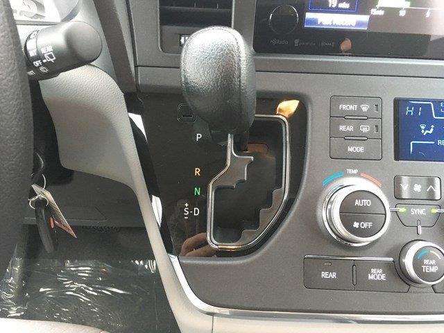 2017 Toyota Sienna LE